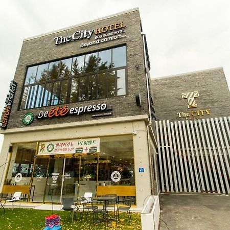 The City Hotel จอนจู ภายนอก รูปภาพ