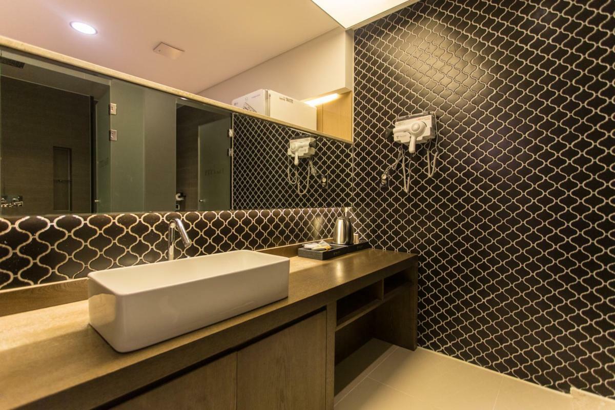 The City Hotel จอนจู ภายนอก รูปภาพ