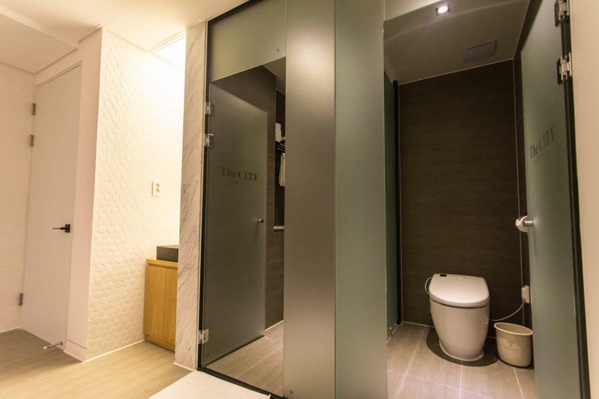 The City Hotel จอนจู ภายนอก รูปภาพ